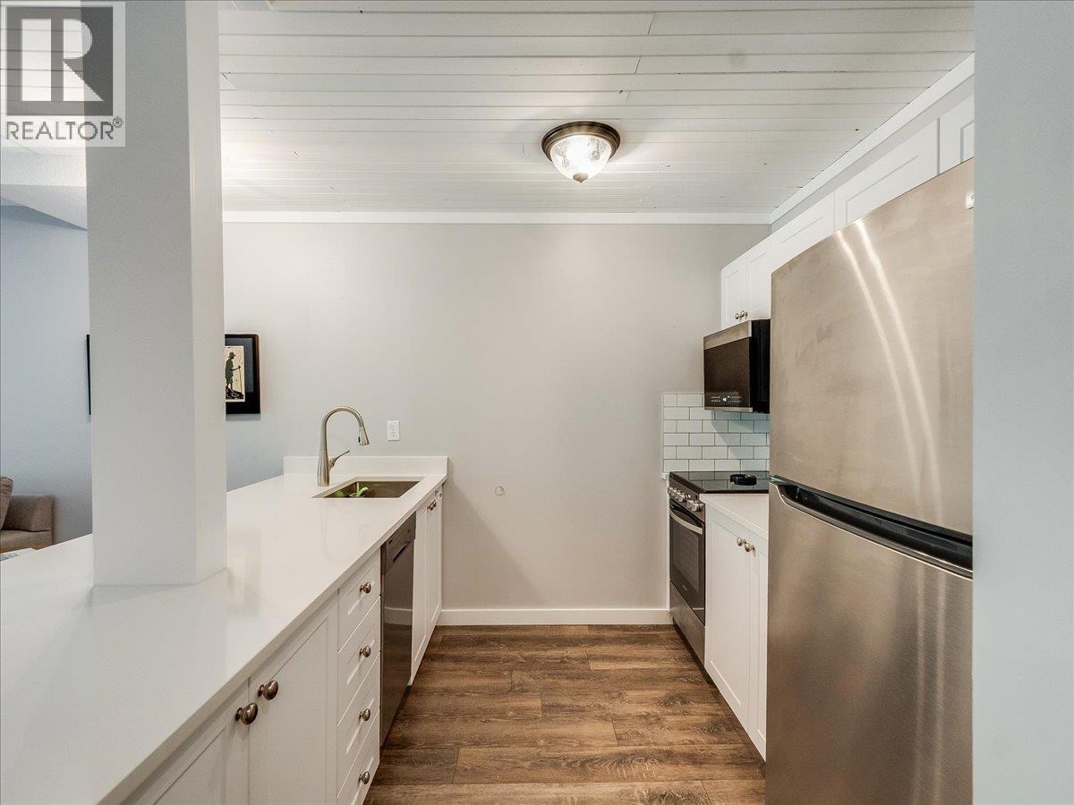 1800 Kirkup Avenue Unit# 207, Rossland, British Columbia  V0G 1Y0 - Photo 5 - 10394342