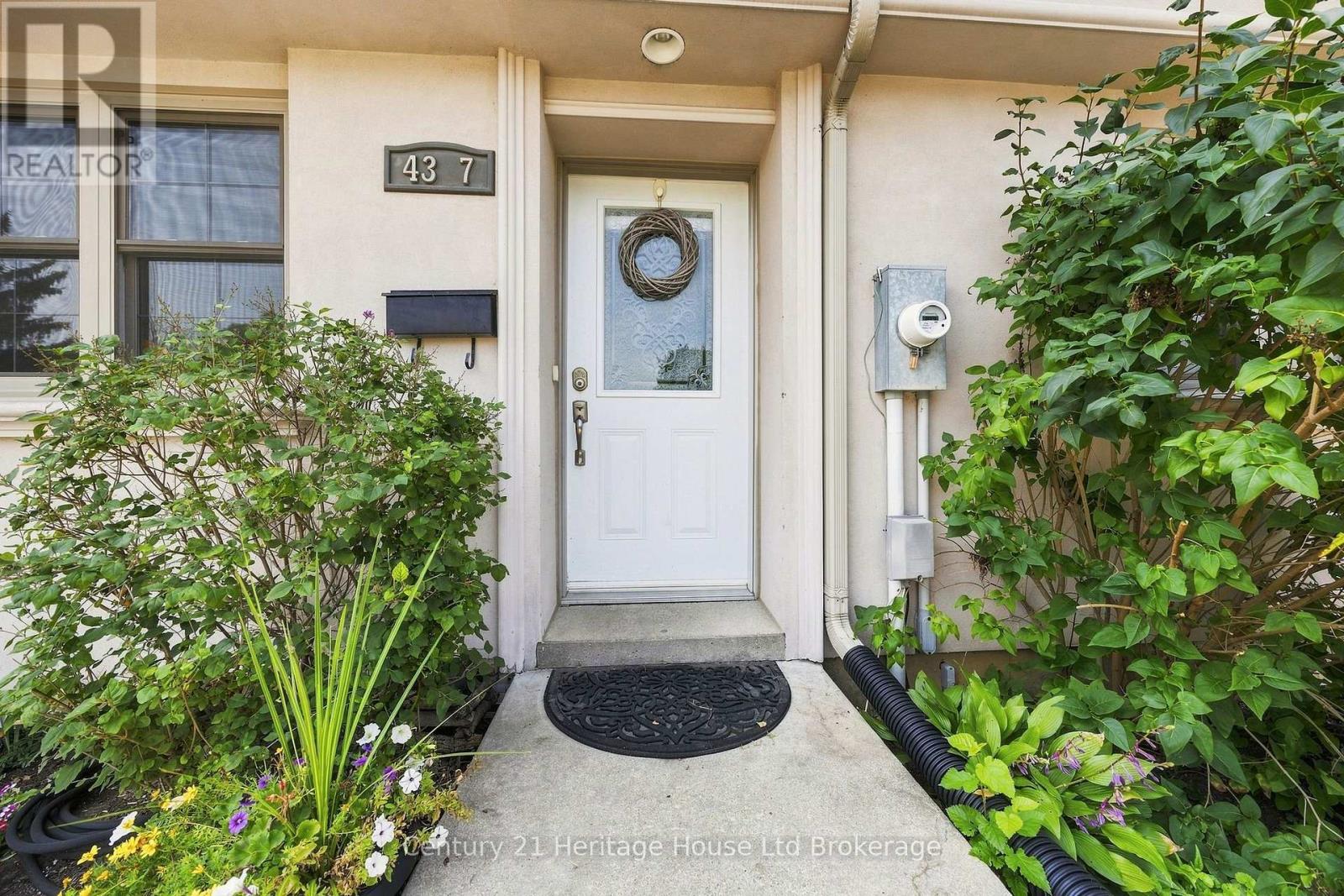 7 - 43 Blandford Street, Woodstock, Ontario  N4S 7H7 - Photo 3 - X13683292