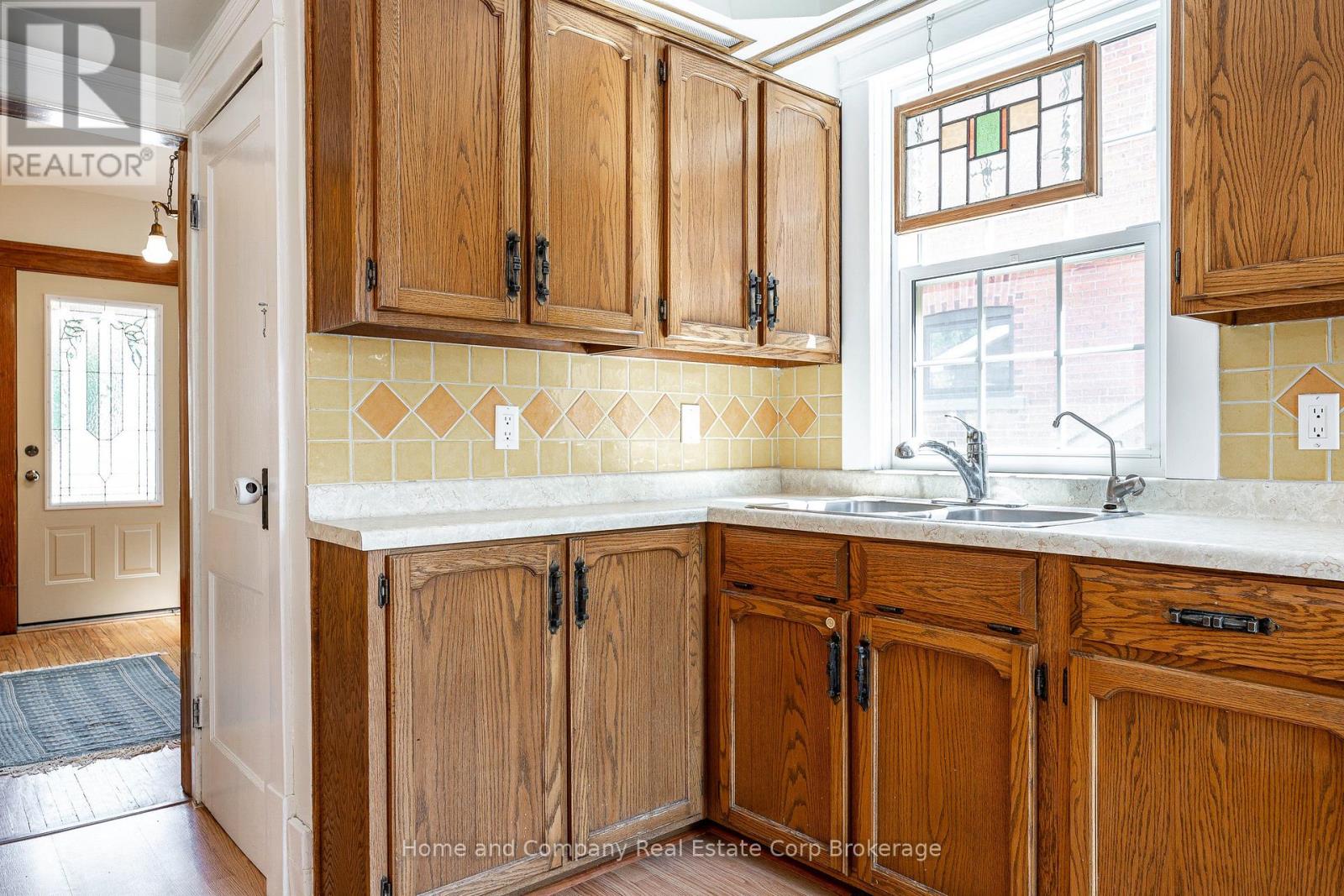 19 Youngs Street, Stratford, Ontario  N5A 1J5 - Photo 14 - X13683242