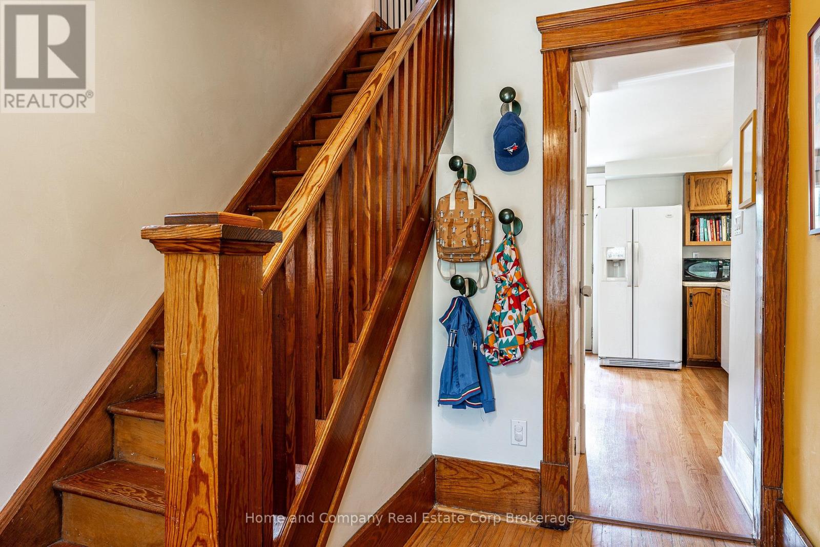 19 Youngs Street, Stratford, Ontario  N5A 1J5 - Photo 2 - X13683242