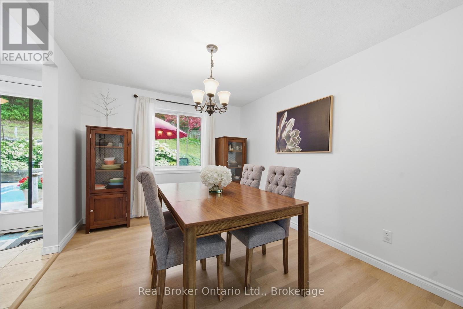 39 Wagoners Trail, Guelph (Kortright Hills), Ontario  N1G 3M9 - Photo 11 - X13683264