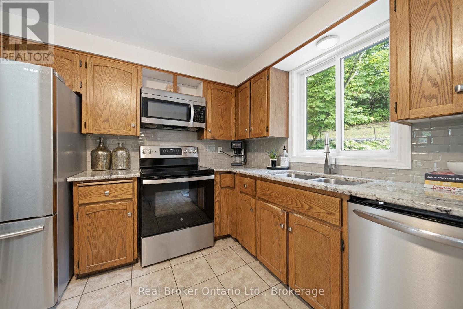 39 Wagoners Trail, Guelph (Kortright Hills), Ontario  N1G 3M9 - Photo 17 - X13683264