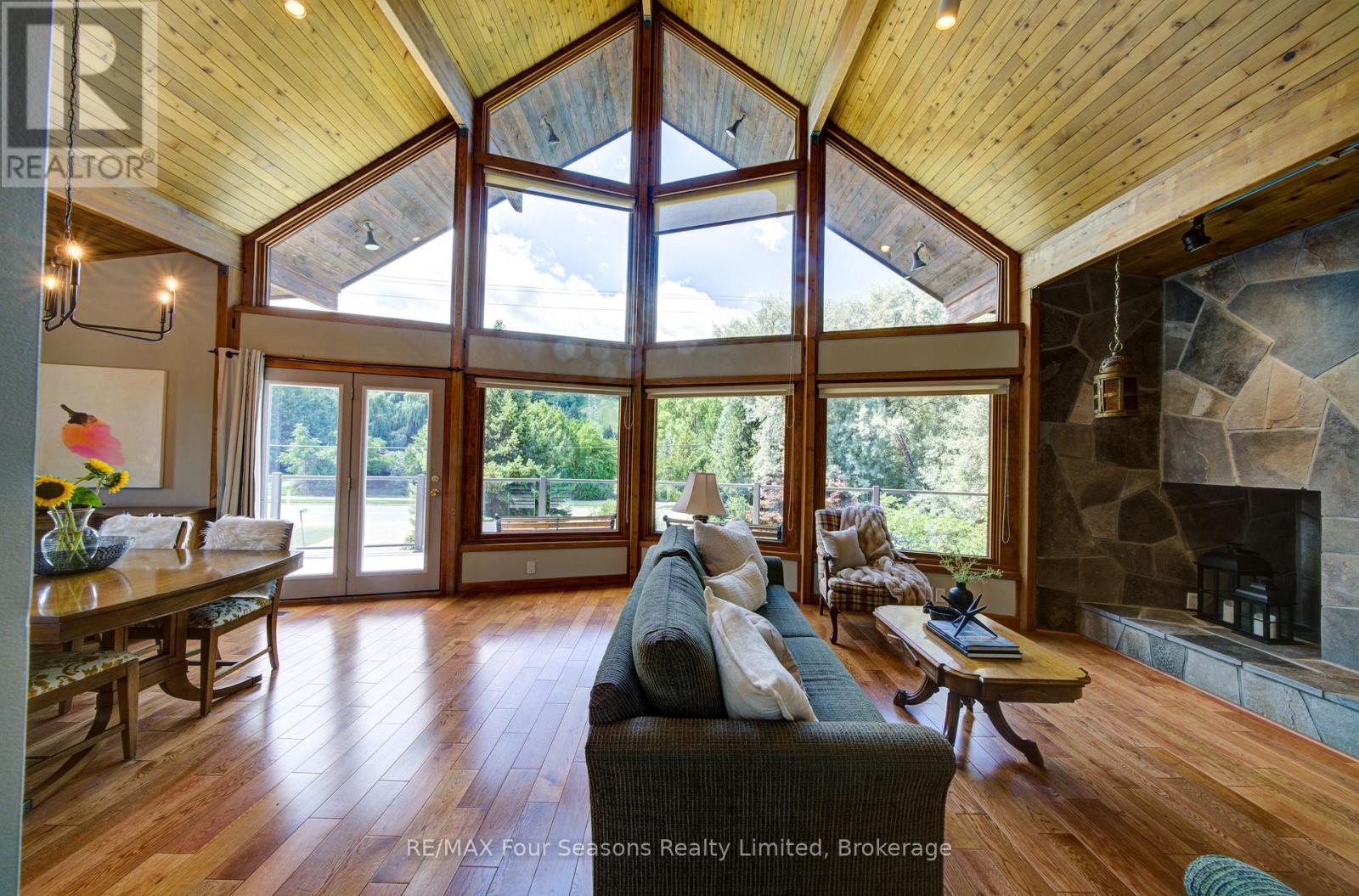 141 Jozo Weider Boulevard, Blue Mountains, Ontario  L9Y 0P7 - Photo 12 - X13683342