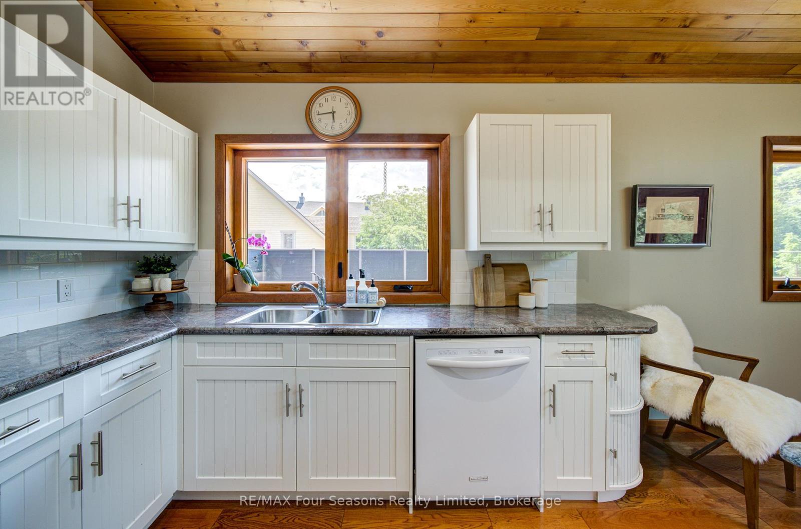 141 Jozo Weider Boulevard, Blue Mountains, Ontario  L9Y 0P7 - Photo 32 - X13683342