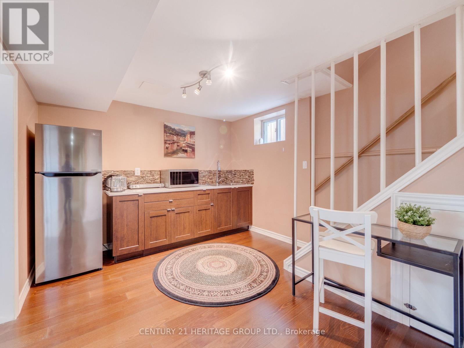 Room B - 97 Allingham Gardens, Toronto, Ontario  M3H 1X9 - Photo 2 - C13683300