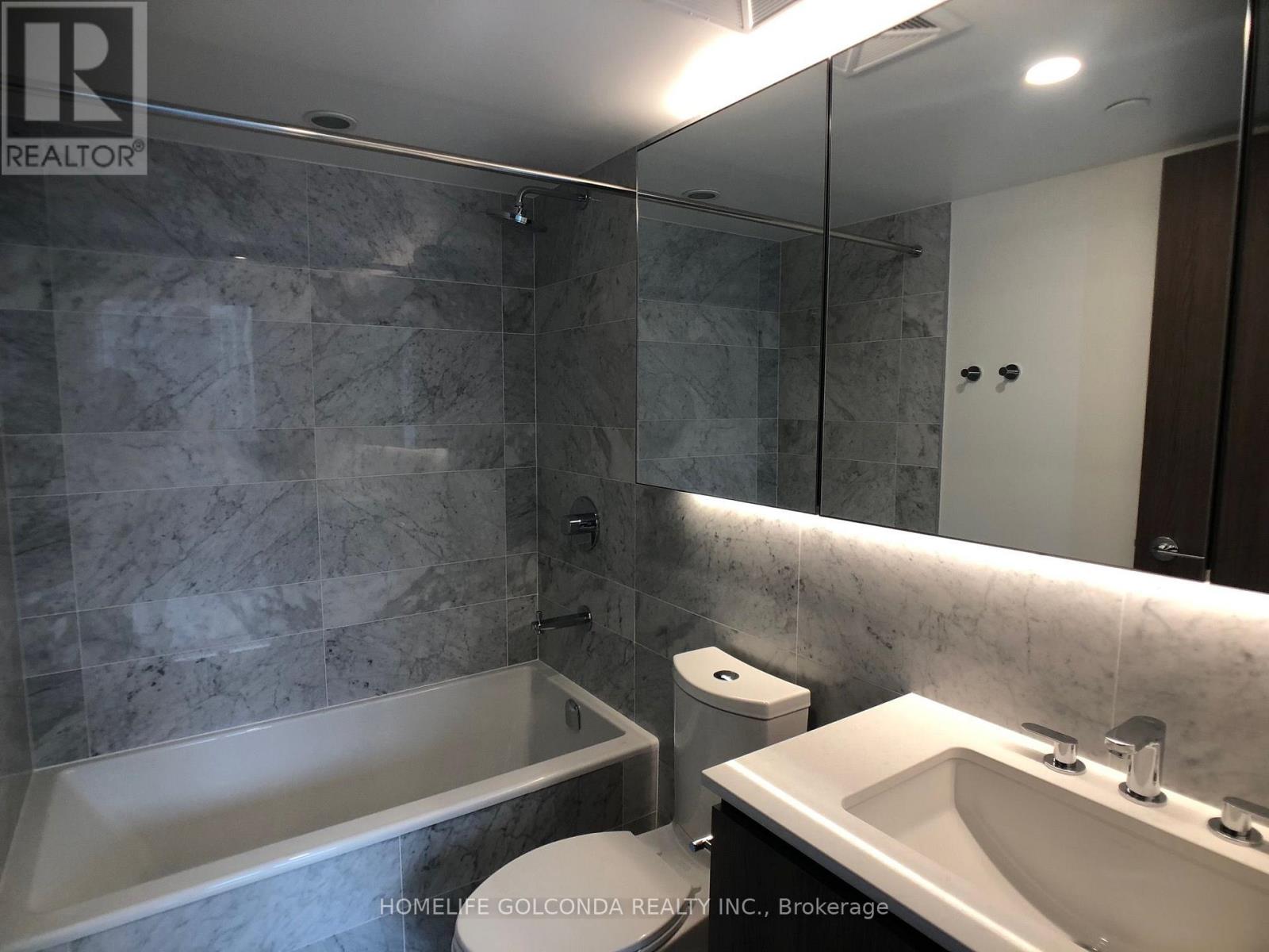 1202 - 17 BATHURST STREET