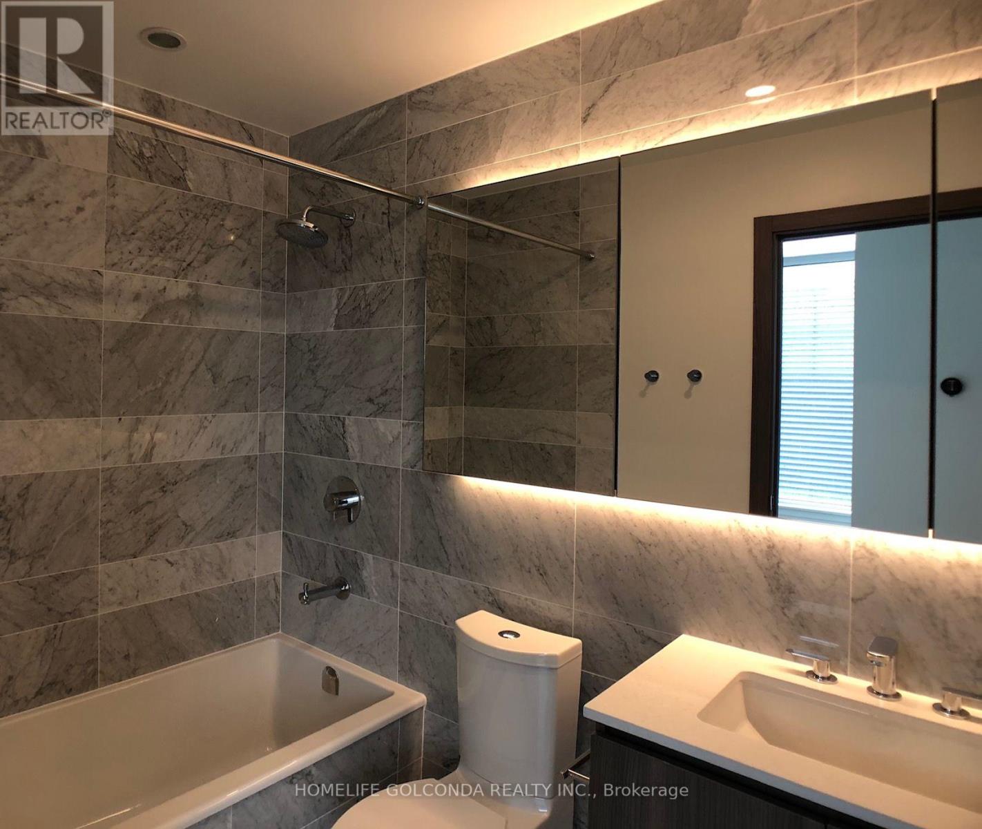 1202 - 17 BATHURST STREET