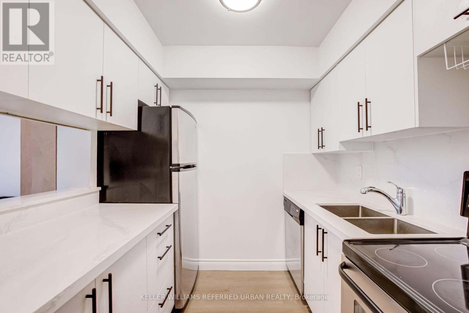2602 - 633 Bay Street, Toronto, Ontario  M5G 2G4 - Photo 15 - C13683334
