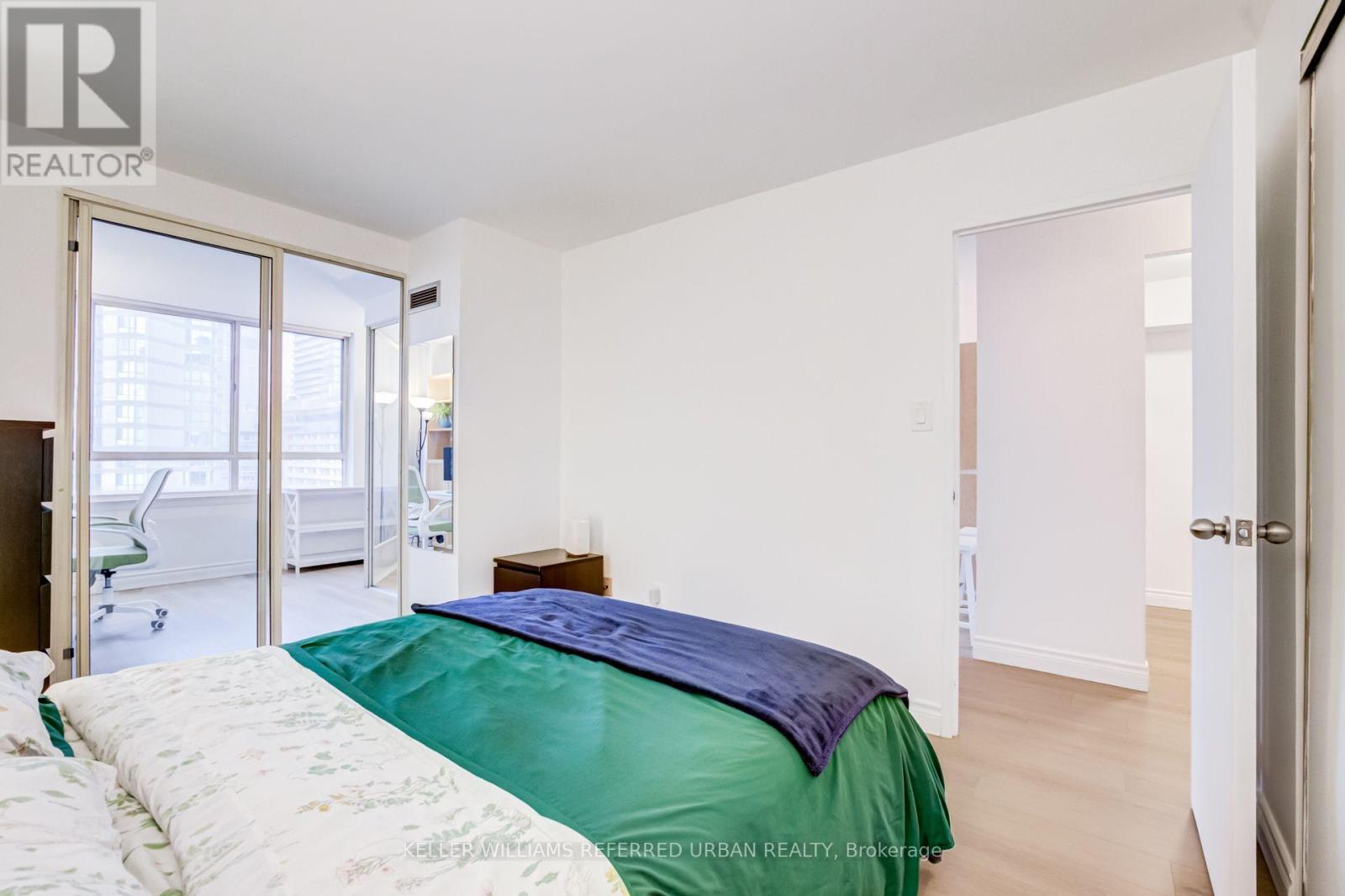 2602 - 633 Bay Street, Toronto, Ontario  M5G 2G4 - Photo 23 - C13683334