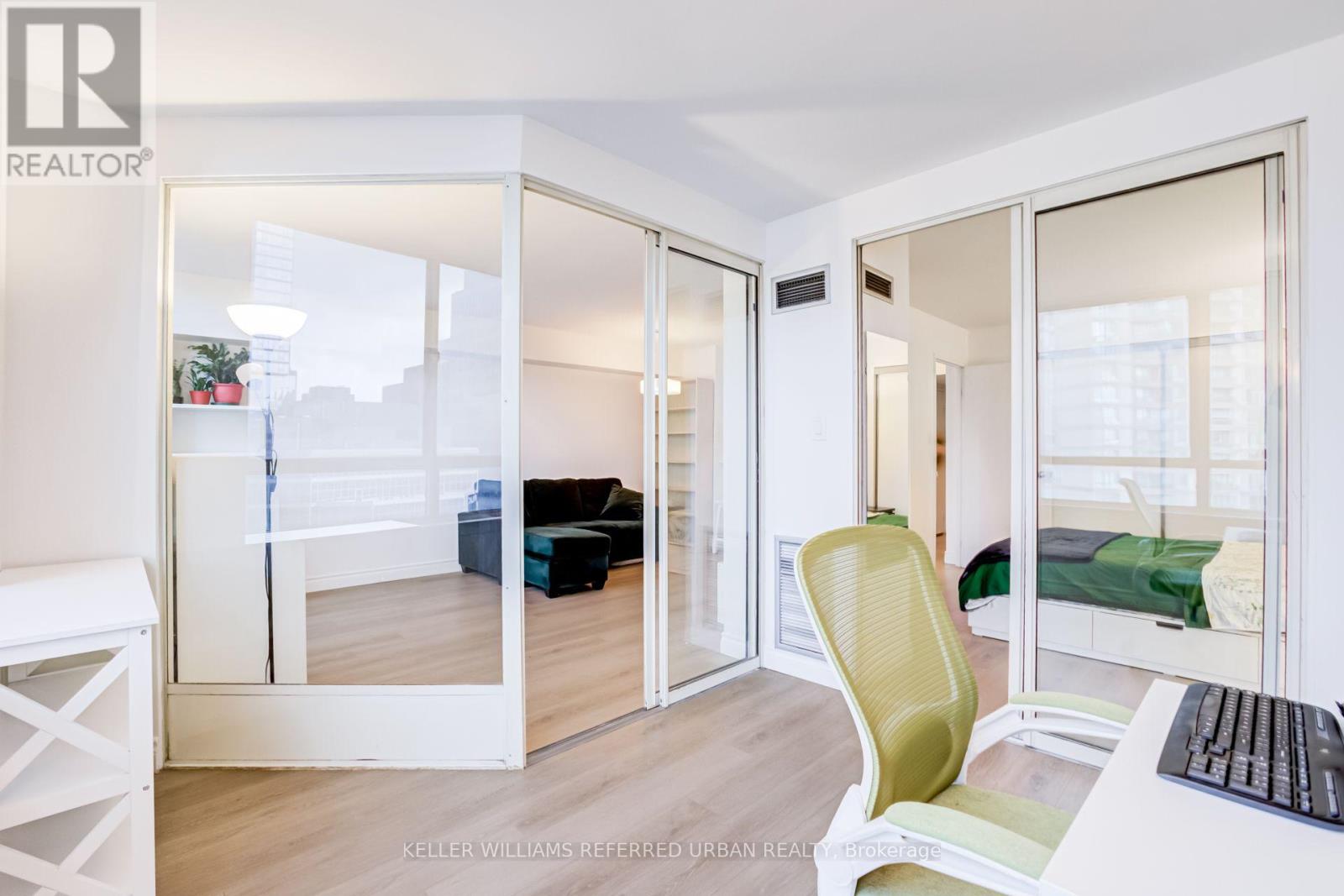 2602 - 633 Bay Street, Toronto, Ontario  M5G 2G4 - Photo 28 - C13683334