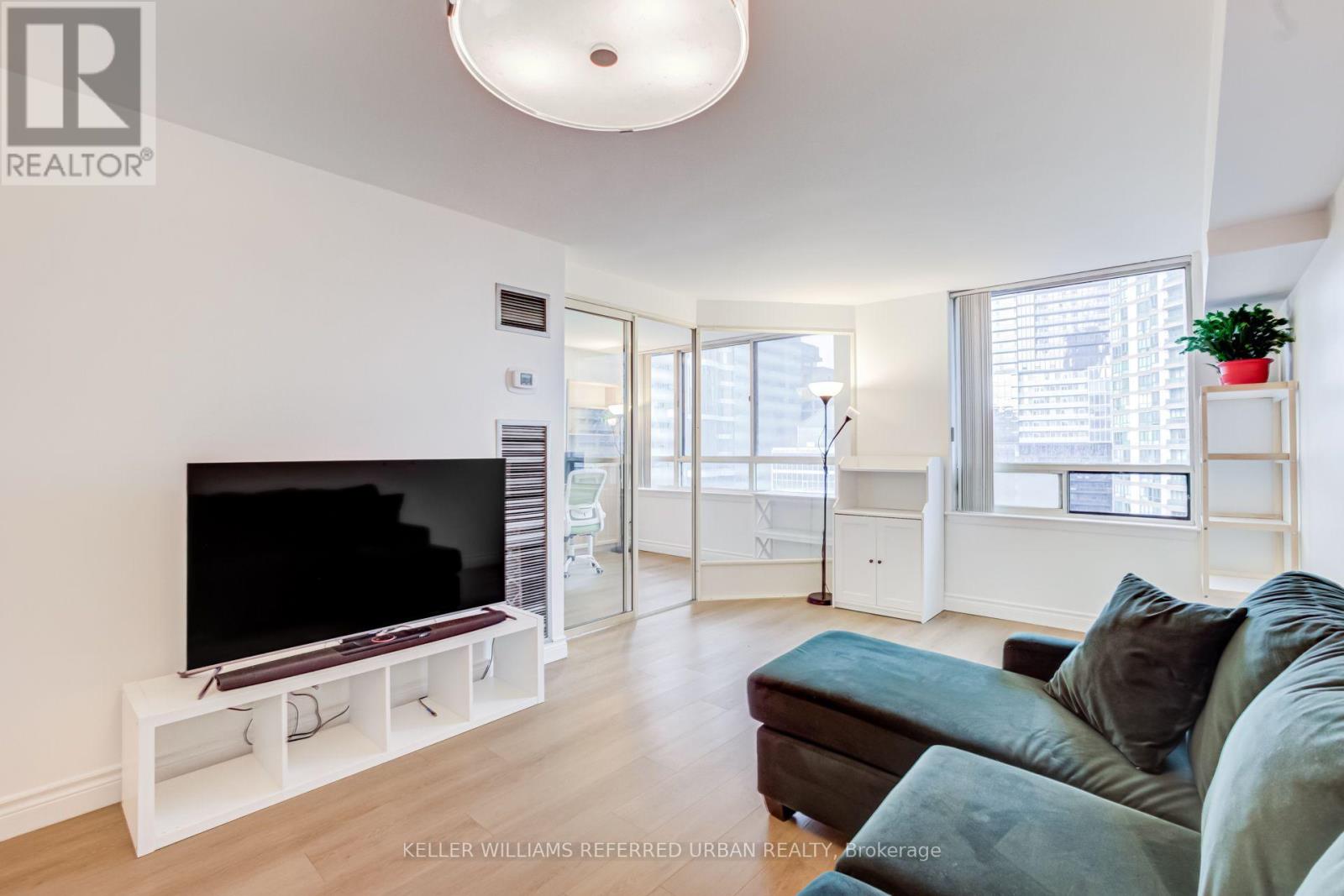 2602 - 633 Bay Street, Toronto, Ontario  M5G 2G4 - Photo 9 - C13683334