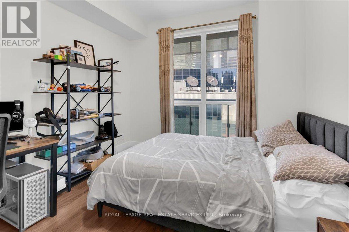 1711 - 300 Front Street, Toronto, Ontario  M5V 0E9 - Photo 11 - C13683350