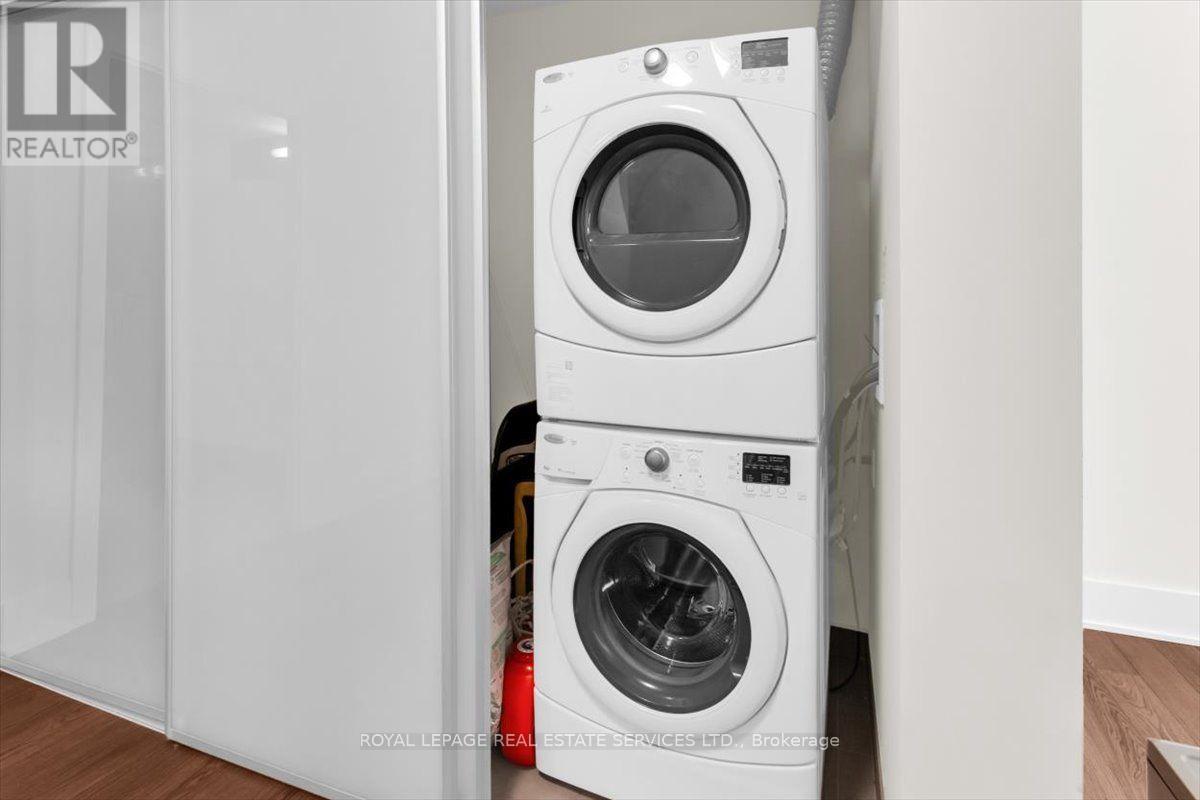 1711 - 300 Front Street, Toronto, Ontario  M5V 0E9 - Photo 17 - C13683350