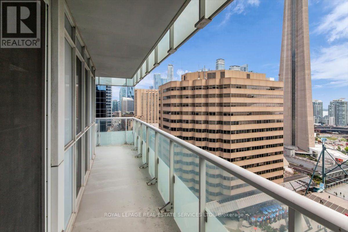1711 - 300 Front Street, Toronto, Ontario  M5V 0E9 - Photo 18 - C13683350