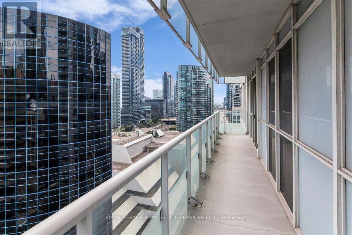 1711 - 300 Front Street, Toronto, Ontario  M5V 0E9 - Photo 19 - C13683350