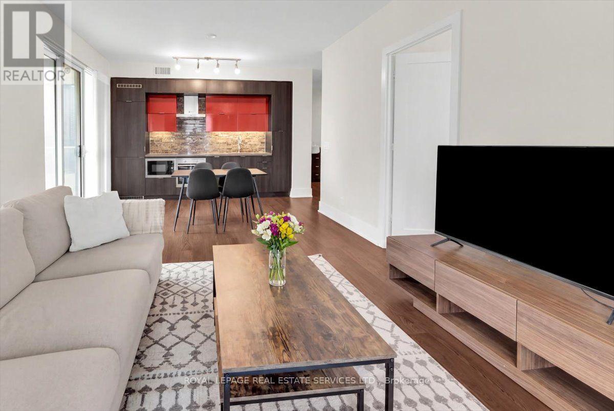 1711 - 300 Front Street, Toronto, Ontario  M5V 0E9 - Photo 8 - C13683350