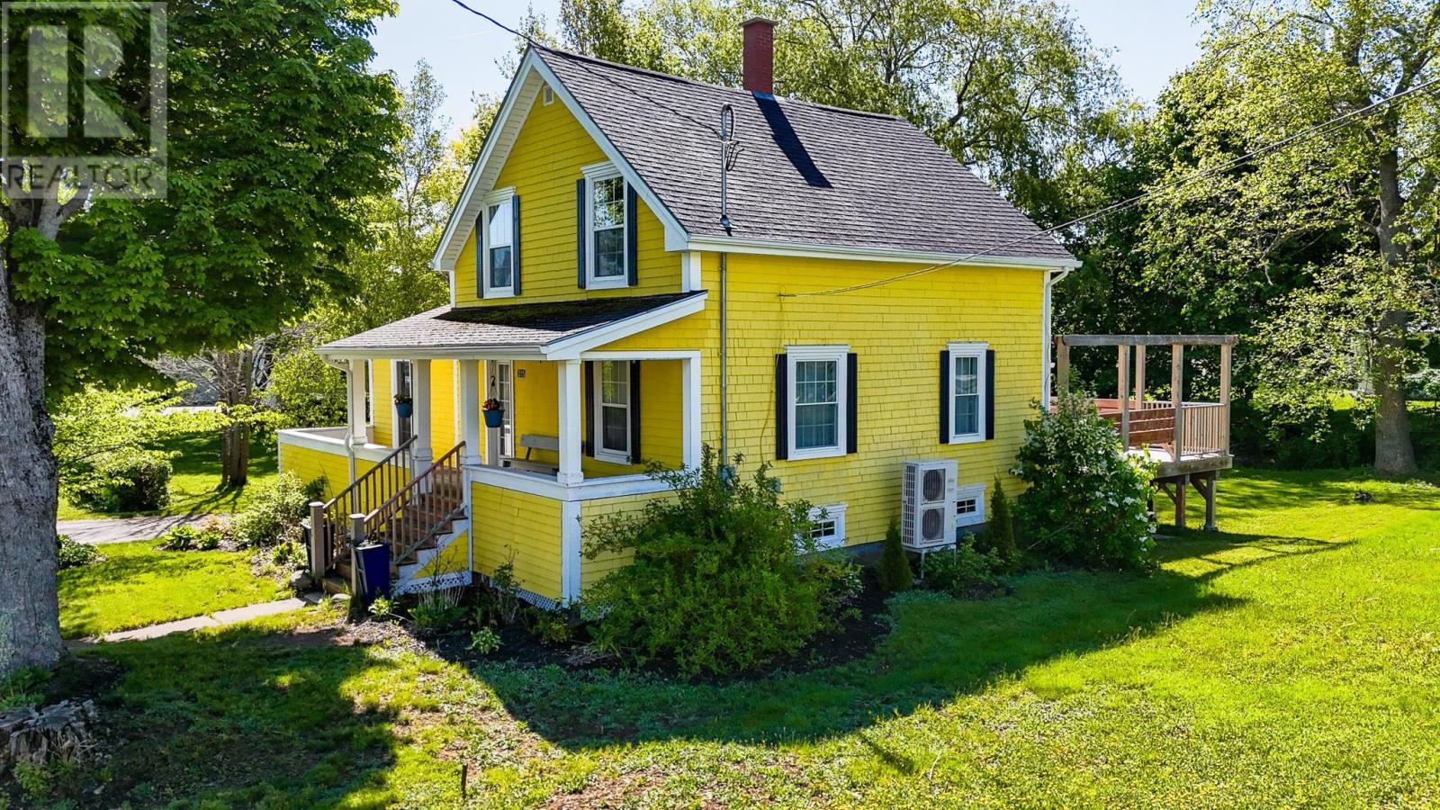215 Main Street, Berwick, Nova Scotia  B0P 1E0 - Photo 4 - 202614129