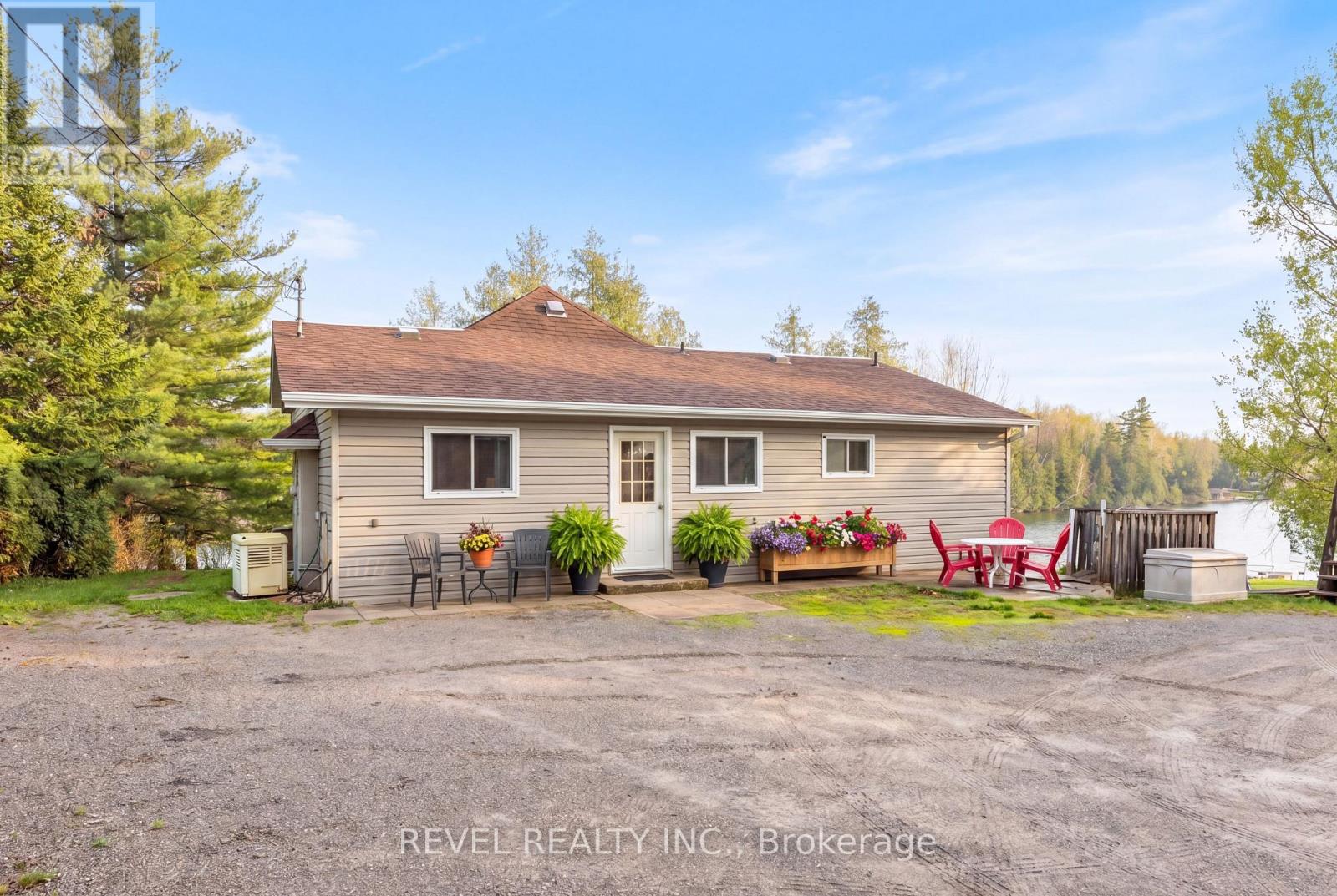 106 COLDSTREAM ROAD, Kawartha Lakes, Ontario