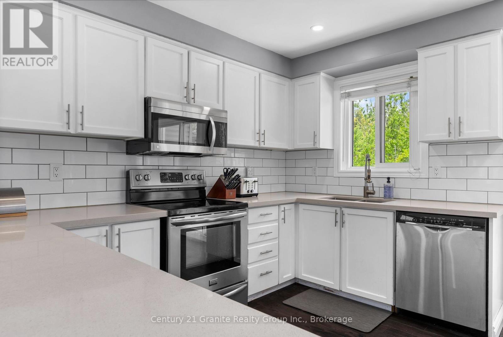 692 Ewing Street, Cobourg, Ontario  K9A 5N8 - Photo 12 - X13683366