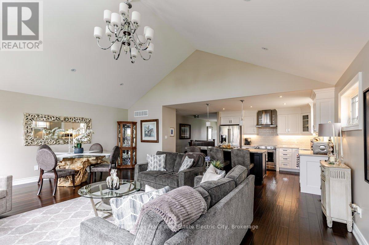 519 Grange Way, Peterborough, Ontario  K9H 0G4 - Photo 8 - X13683440
