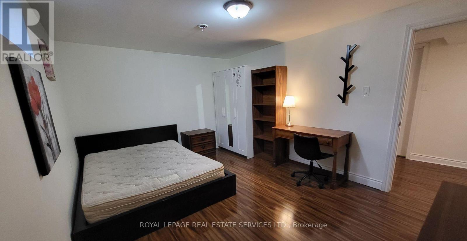 32 Shandon Drive, Toronto, Ontario  M1R 4M5 - Photo 4 - E13683288