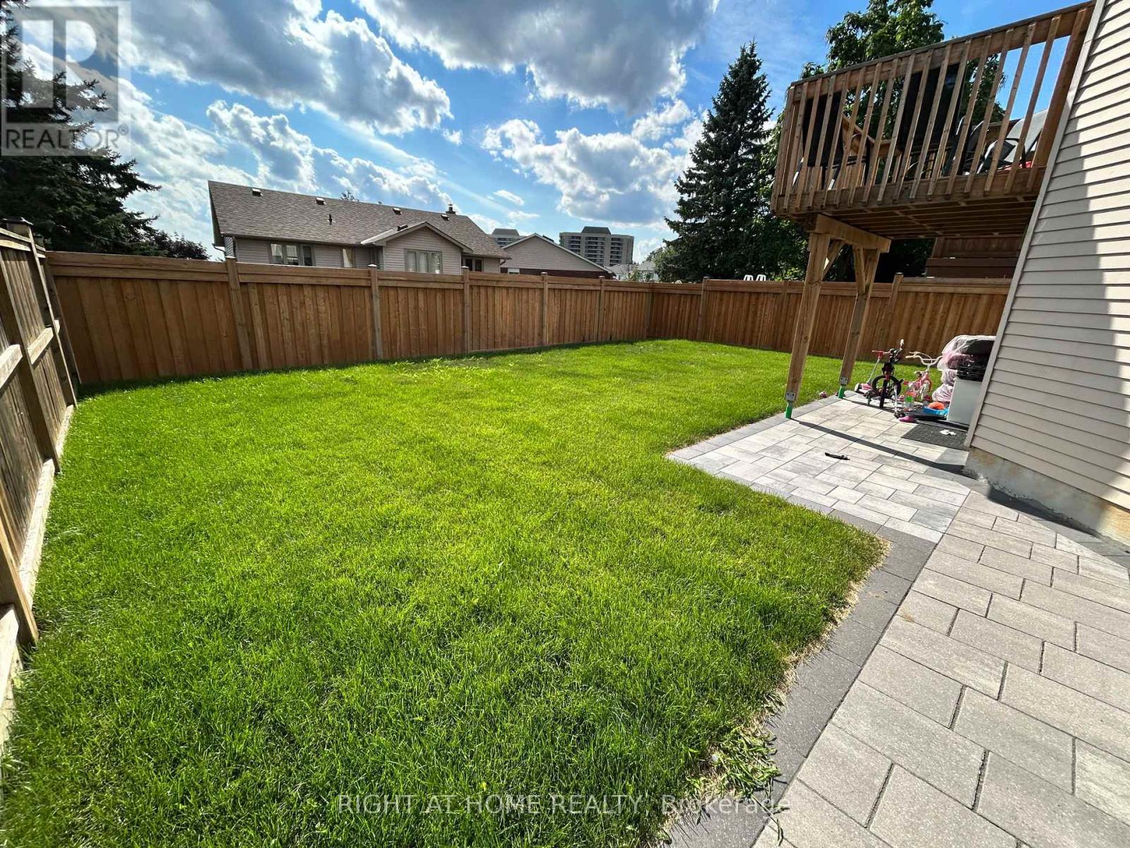 844 Crowells Street, Oshawa, Ontario  L1K 1X3 - Photo 2 - E13683330