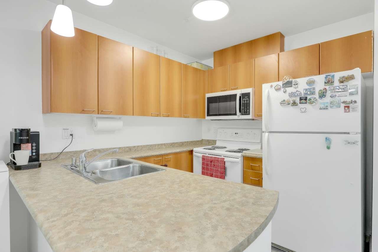 419 12083 92a Avenue, Surrey, British Columbia  V3V 8C8 - Photo 5 - R3156235
