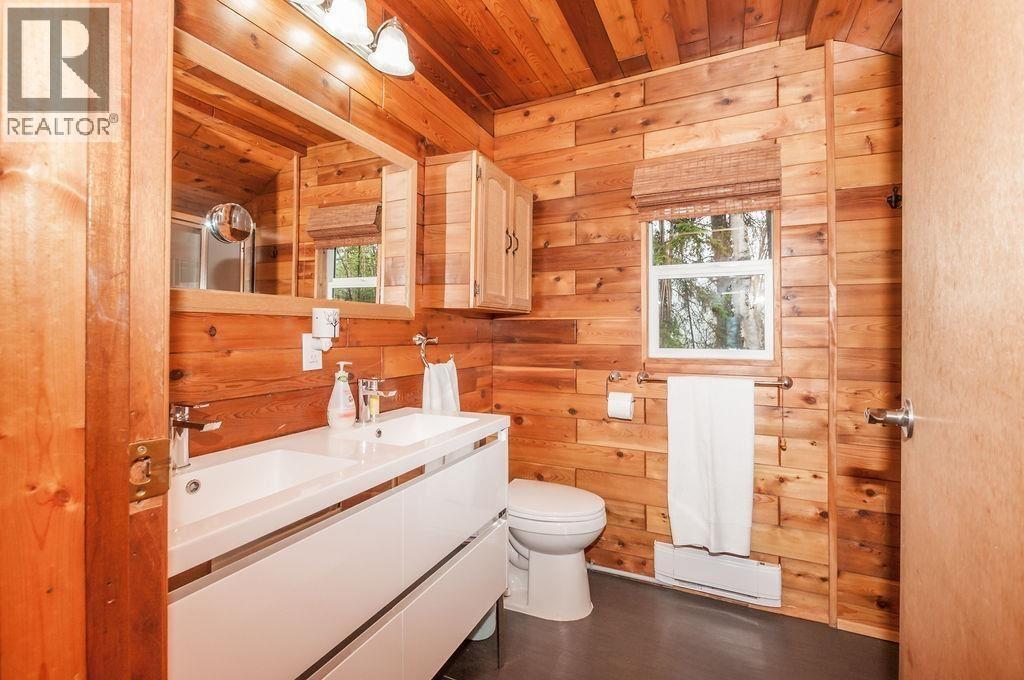 7658 Sowchea Road, Fort St. James, British Columbia  V0J 1P0 - Photo 11 - R3155926