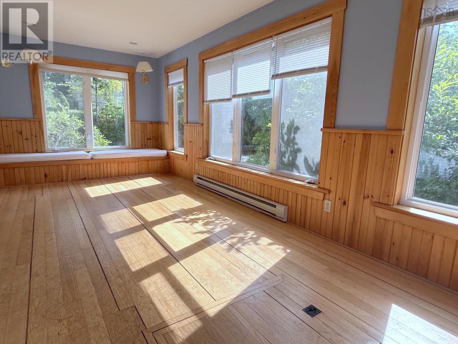 92 Main Street, Chester, Nova Scotia  B0J 1J0 - Photo 22 - 202606878