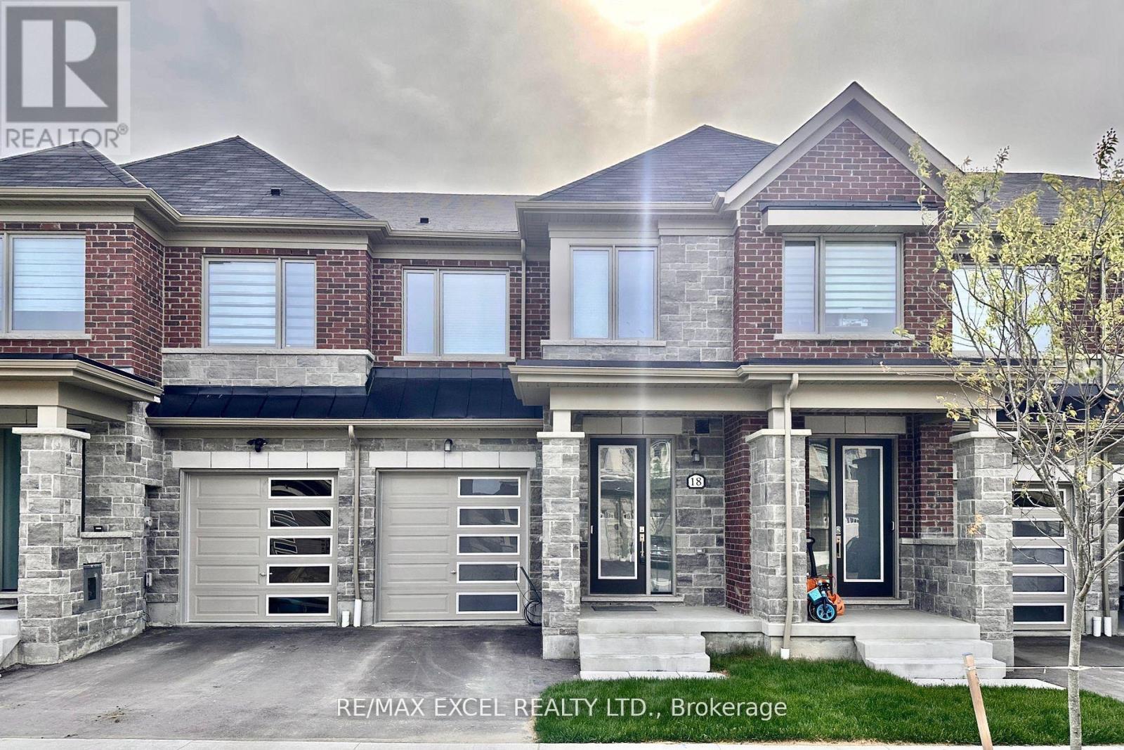 18 Flower Garden Trail, Whitchurch-Stouffville, Ontario  L4A 4V4 - Photo 1 - N13683222