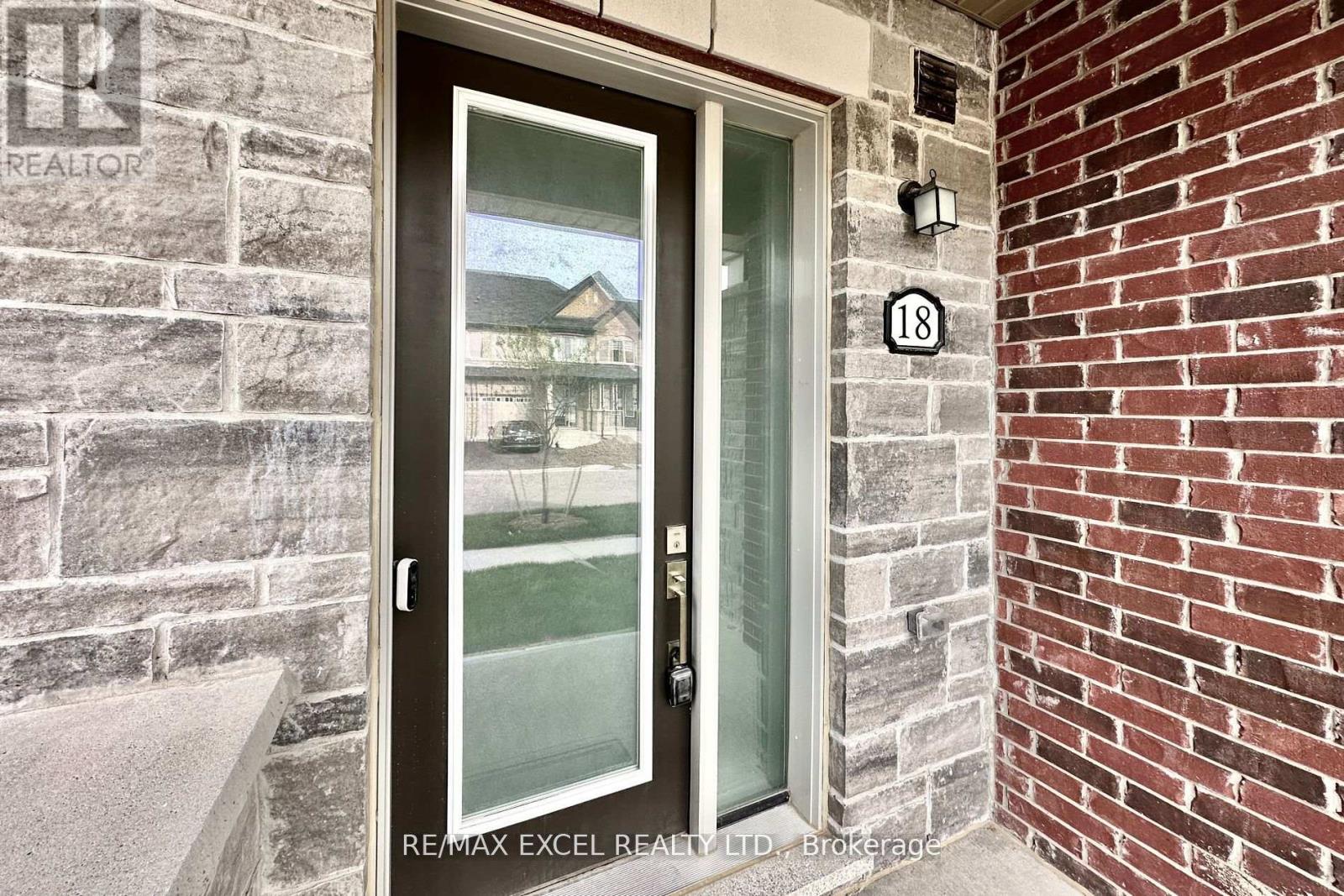 18 Flower Garden Trail, Whitchurch-Stouffville, Ontario  L4A 4V4 - Photo 3 - N13683222