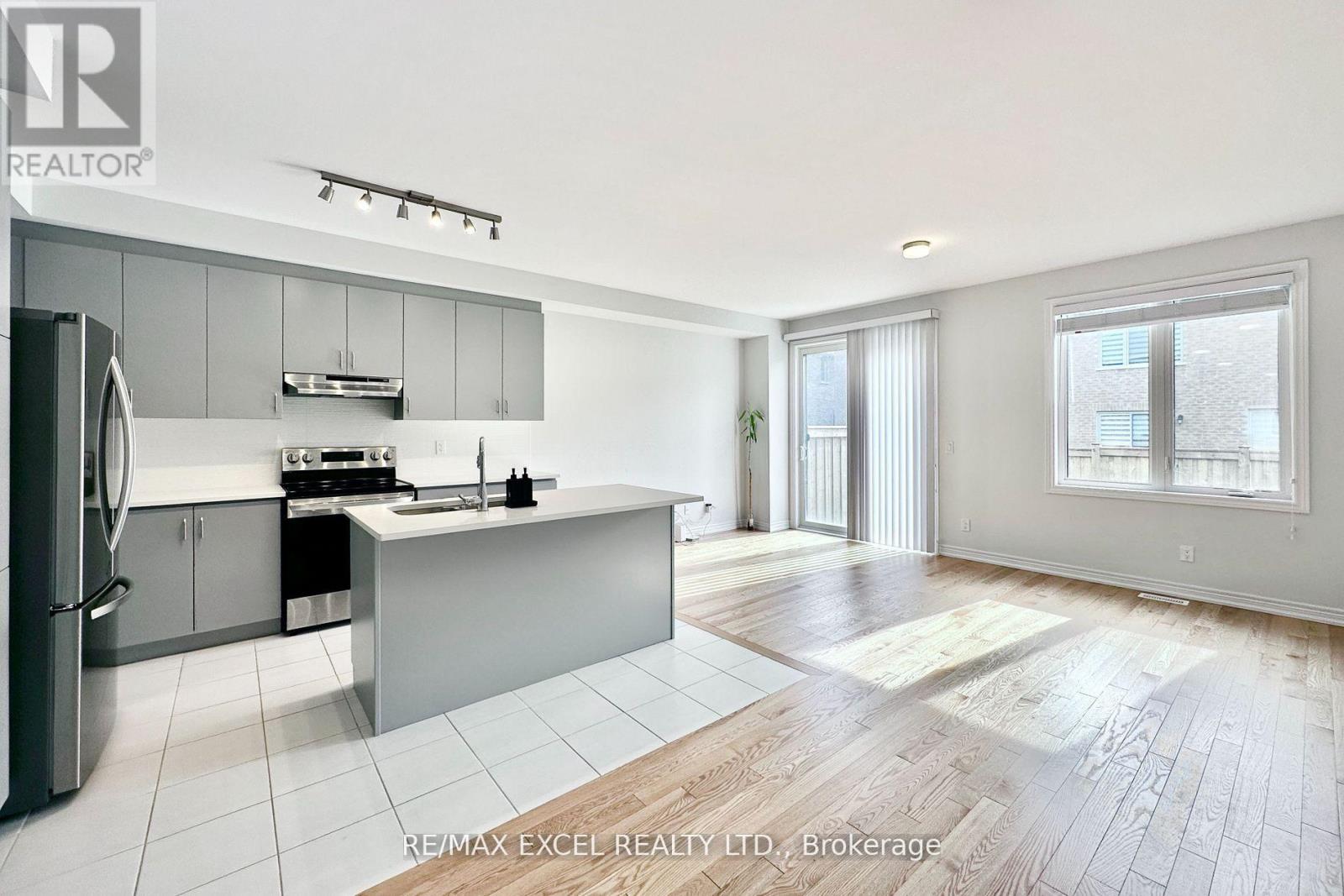 18 Flower Garden Trail, Whitchurch-Stouffville, Ontario  L4A 4V4 - Photo 4 - N13683222