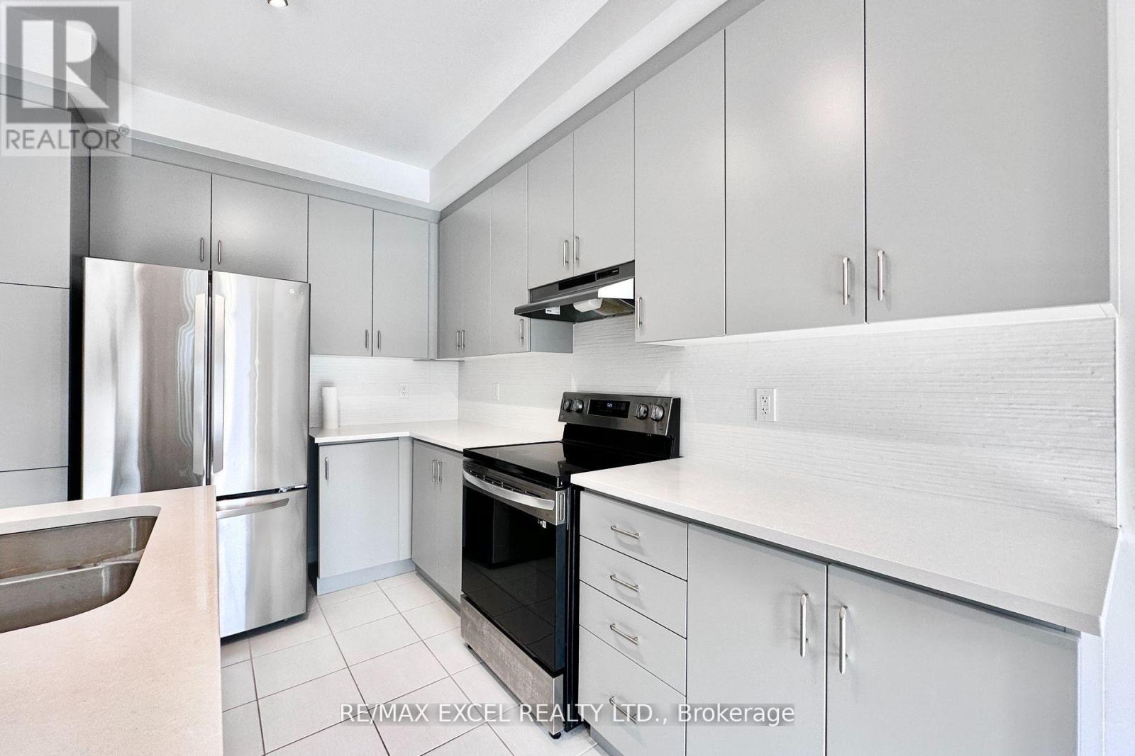 18 Flower Garden Trail, Whitchurch-Stouffville, Ontario  L4A 4V4 - Photo 6 - N13683222