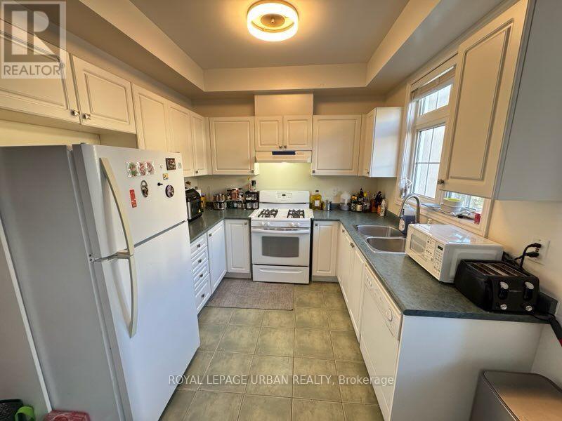 47 - 10 Post Oak Drive, Richmond Hill, Ontario L4E 4H7 - Photo 3 - N13683294