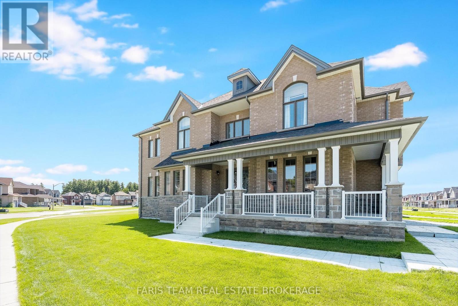 63 Wood Crescent, Essa, Ontario  L3W 0M5 - Photo 2 - N13683414