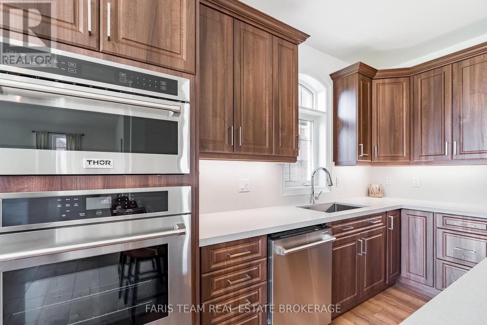 63 Wood Crescent, Essa, Ontario  L3W 0M5 - Photo 8 - N13683414
