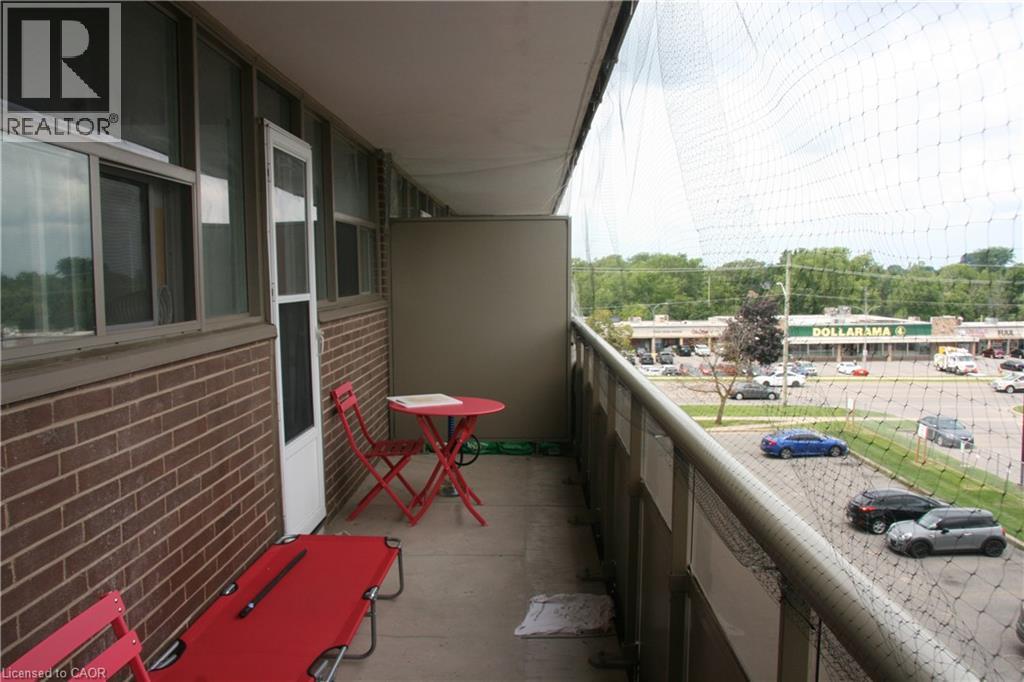 215 Glenridge Avenue Unit# 406, St. Catharines, Ontario  L2R 3G7 - Photo 5 - 40853857