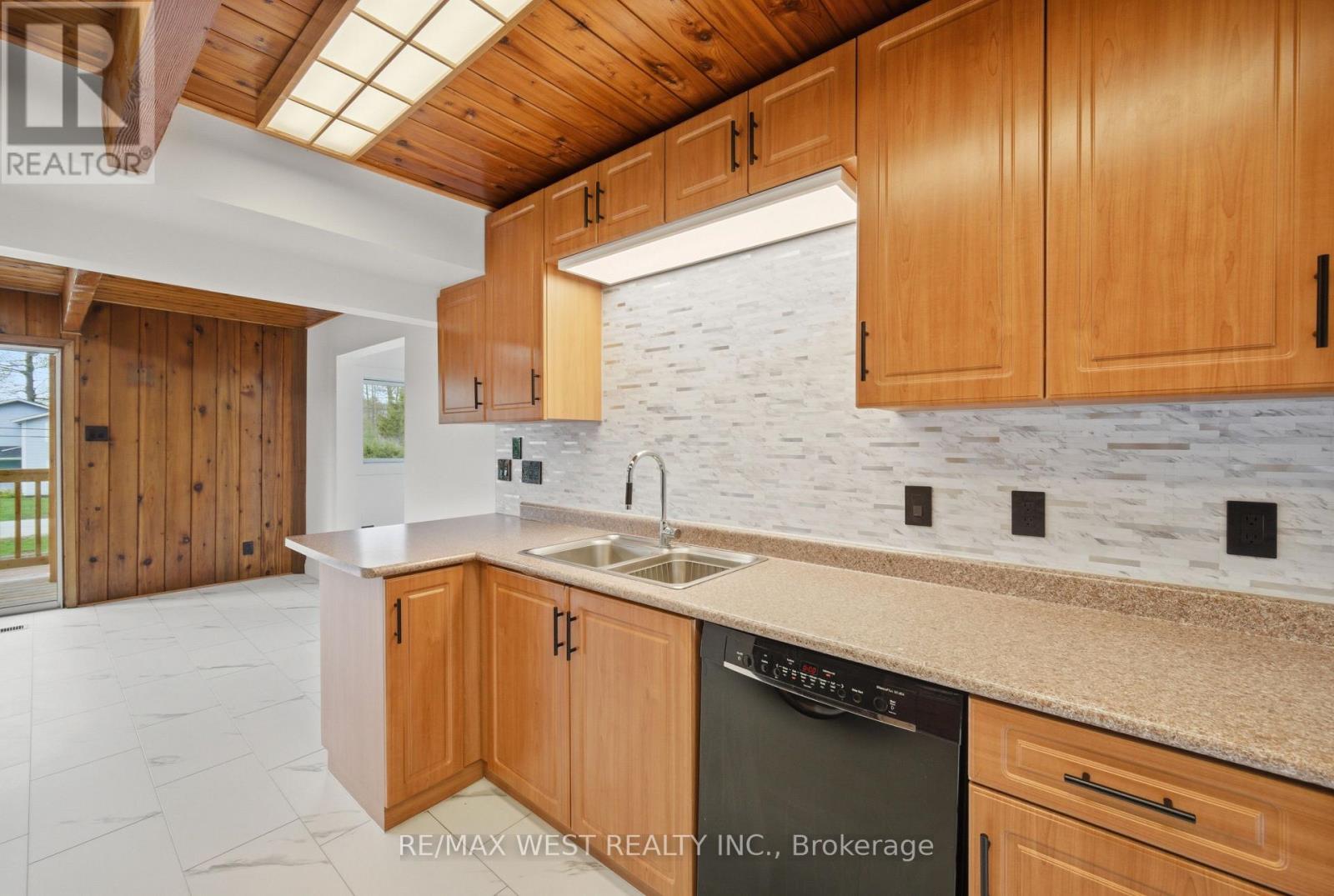 61 Antigua Drive, Wasaga Beach, Ontario  L9Z 2S3 - Photo 20 - S13683338