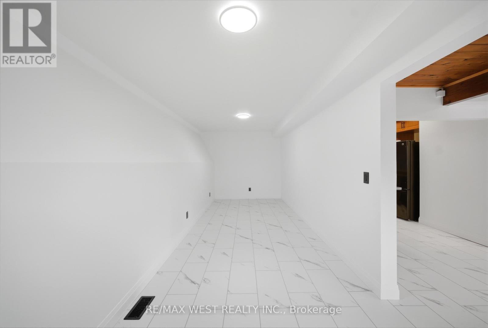 61 Antigua Drive, Wasaga Beach, Ontario  L9Z 2S3 - Photo 23 - S13683338
