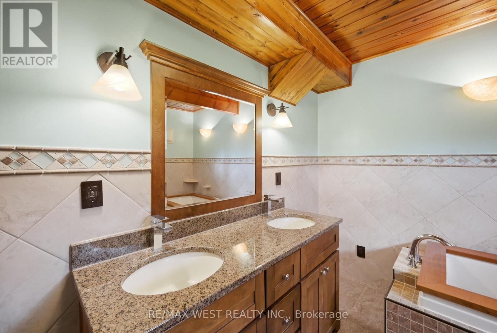61 Antigua Drive, Wasaga Beach, Ontario  L9Z 2S3 - Photo 26 - S13683338