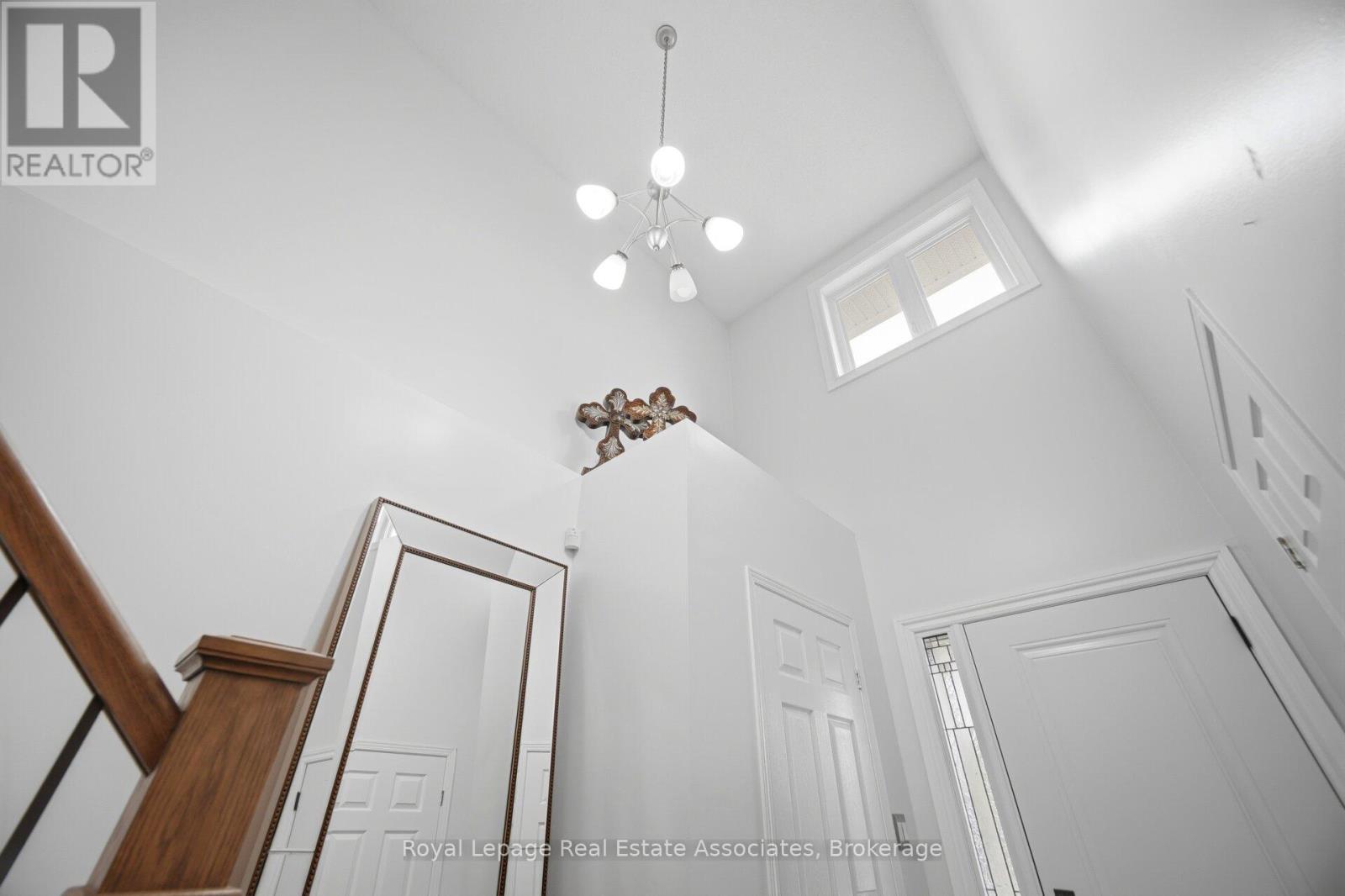 4119 Continental Drive, Burlington, Ontario  L7M 4L1 - Photo 10 - W13683202