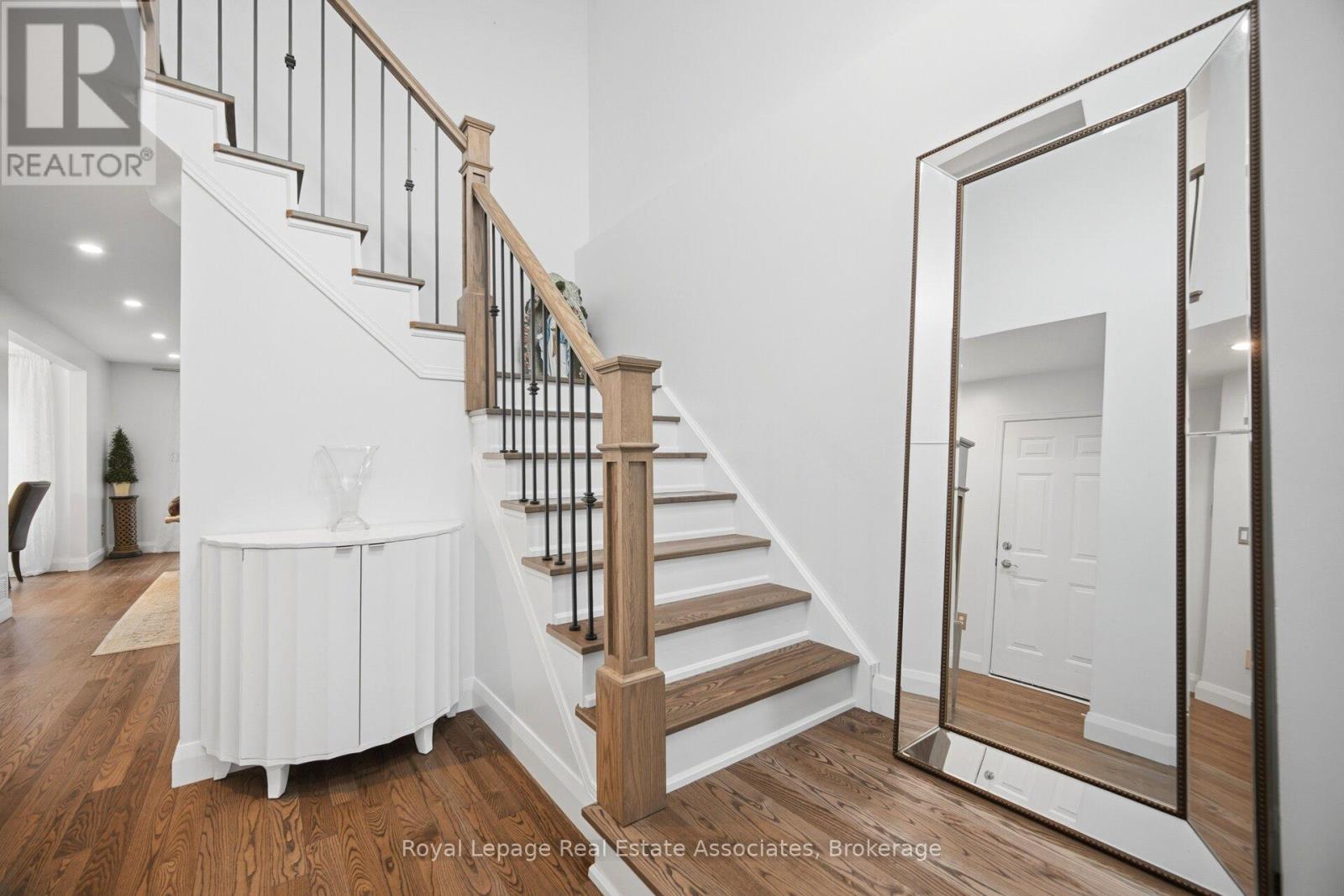 4119 Continental Drive, Burlington, Ontario  L7M 4L1 - Photo 12 - W13683202