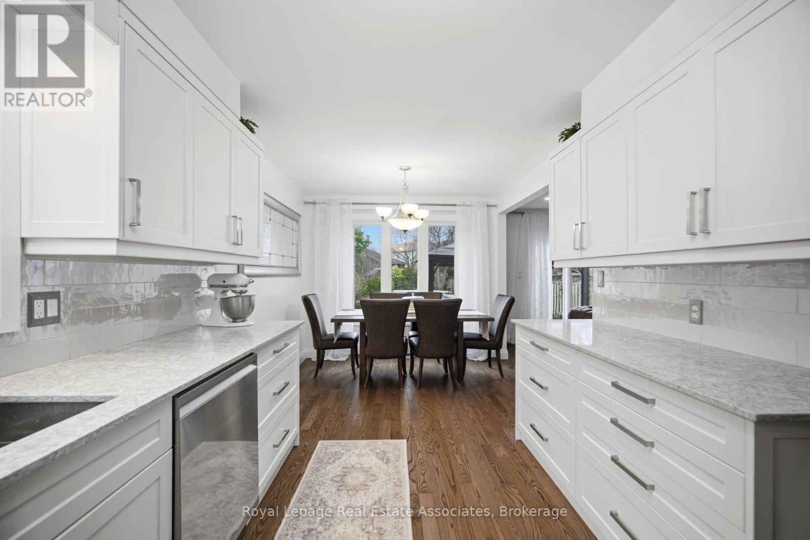 4119 Continental Drive, Burlington, Ontario  L7M 4L1 - Photo 18 - W13683202