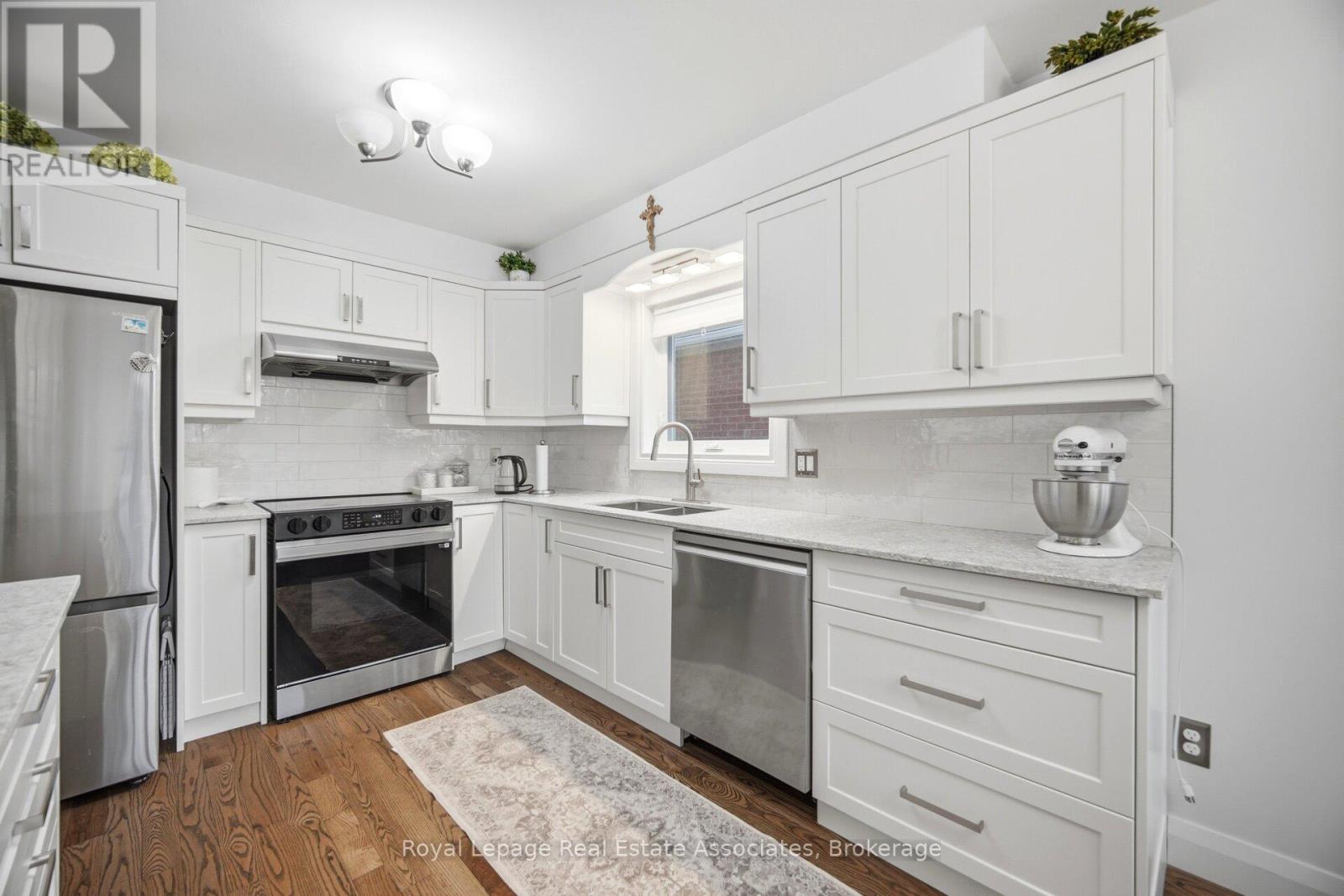 4119 Continental Drive, Burlington, Ontario  L7M 4L1 - Photo 20 - W13683202