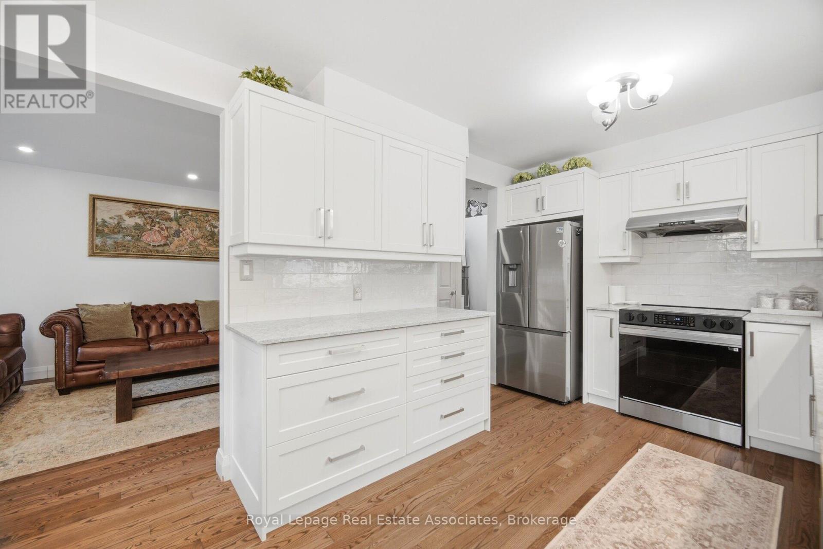 4119 Continental Drive, Burlington, Ontario  L7M 4L1 - Photo 21 - W13683202