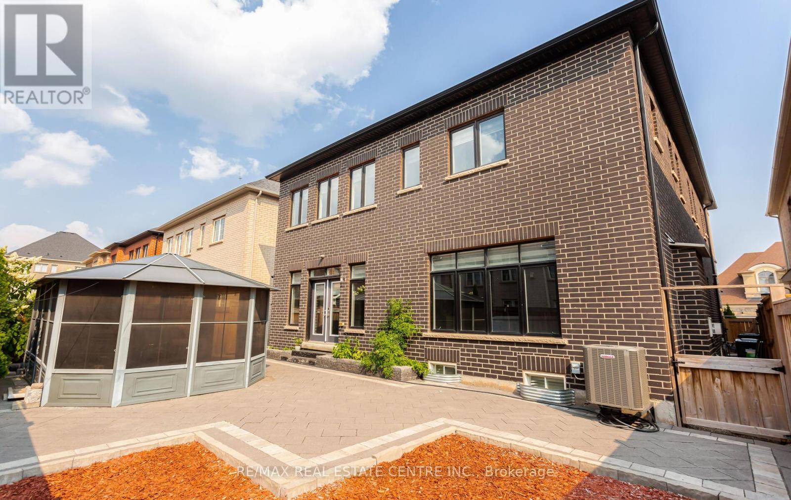 9 Rolling Acres Drive, Brampton, Ontario  L6X 5P3 - Photo 44 - W13683204