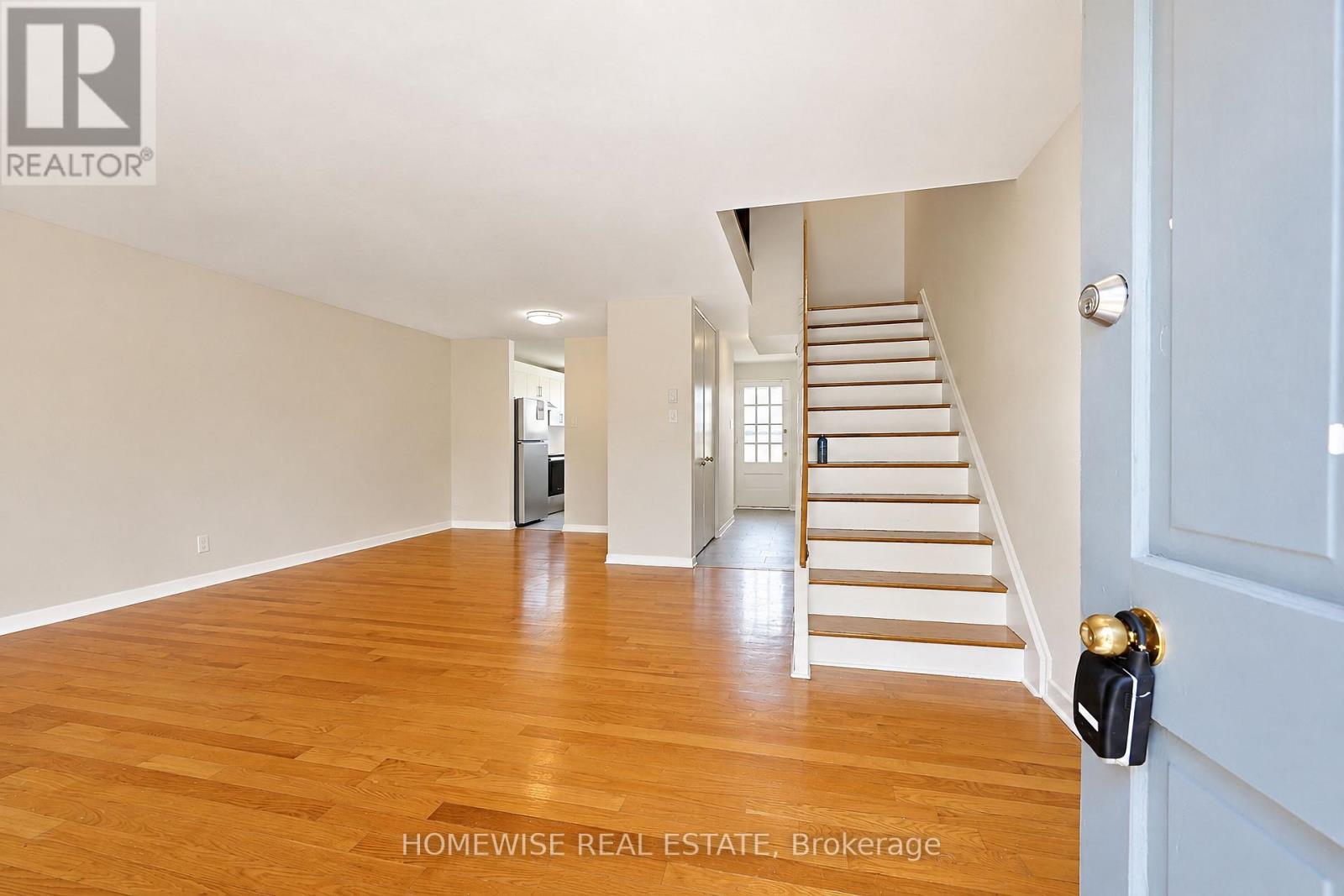 33 - 1400 Winding Trail, Mississauga, Ontario L4X 1W9 - Photo 3 - W13683302
