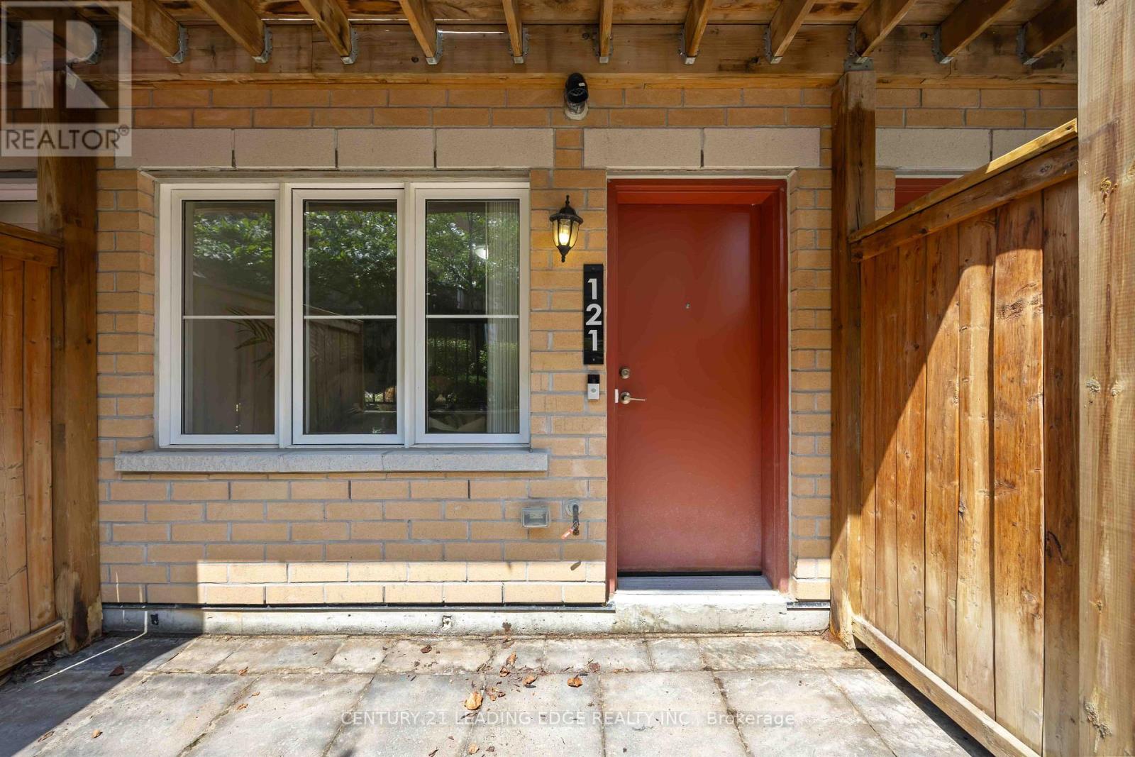 121 - 380 Hopewell Avenue, Toronto, Ontario  M6E 2S2 - Photo 8 - W13683362