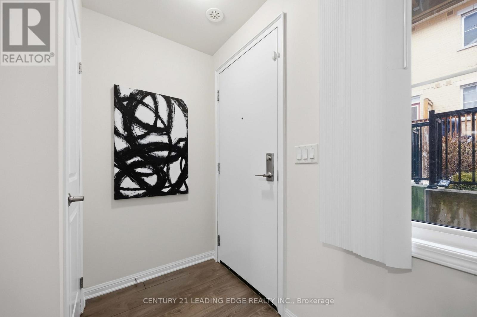 121 - 380 Hopewell Avenue, Toronto, Ontario  M6E 2S2 - Photo 9 - W13683362