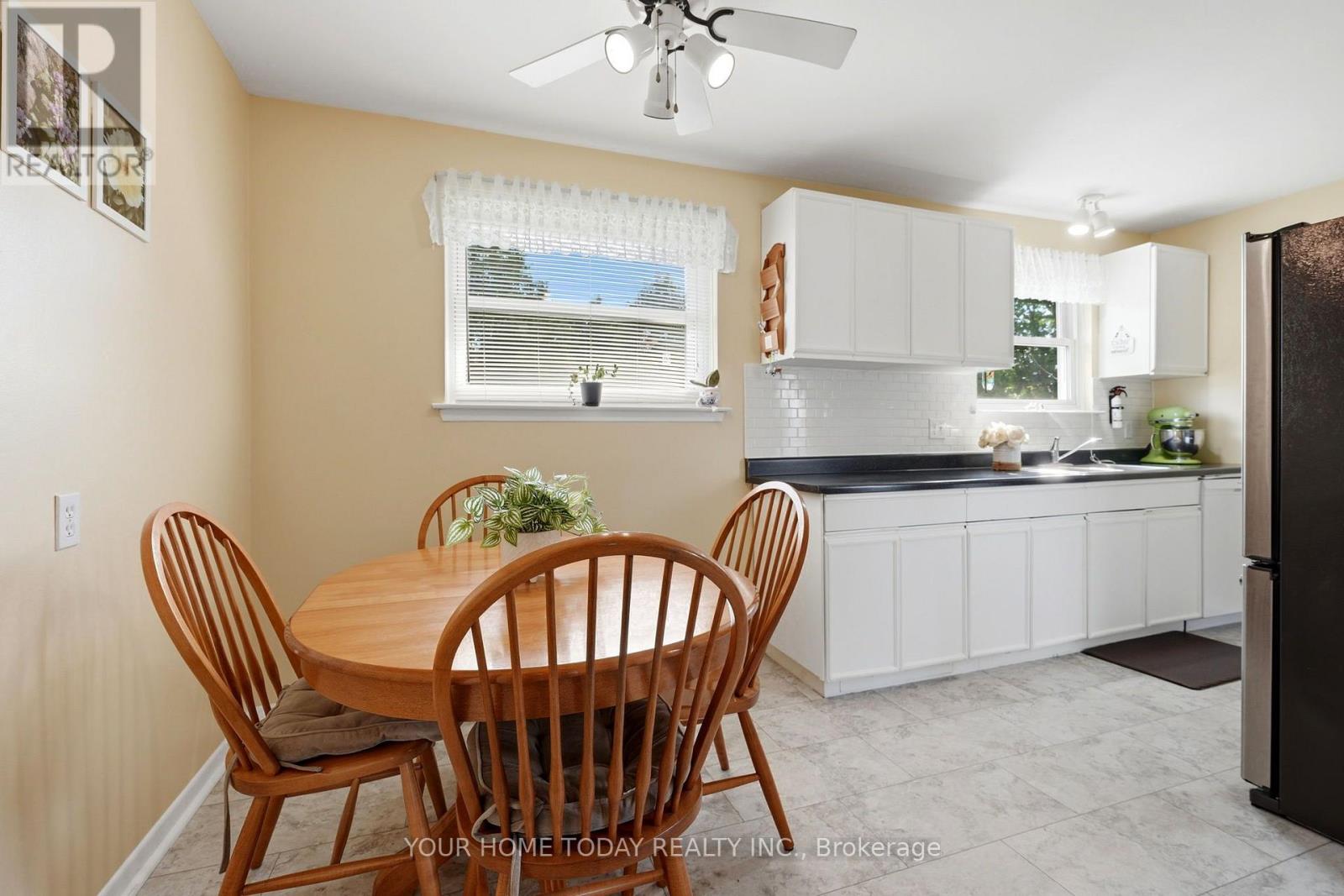 10 Marilyn Crescent, Halton Hills, Ontario  L7G 1K4 - Photo 10 - W13683380